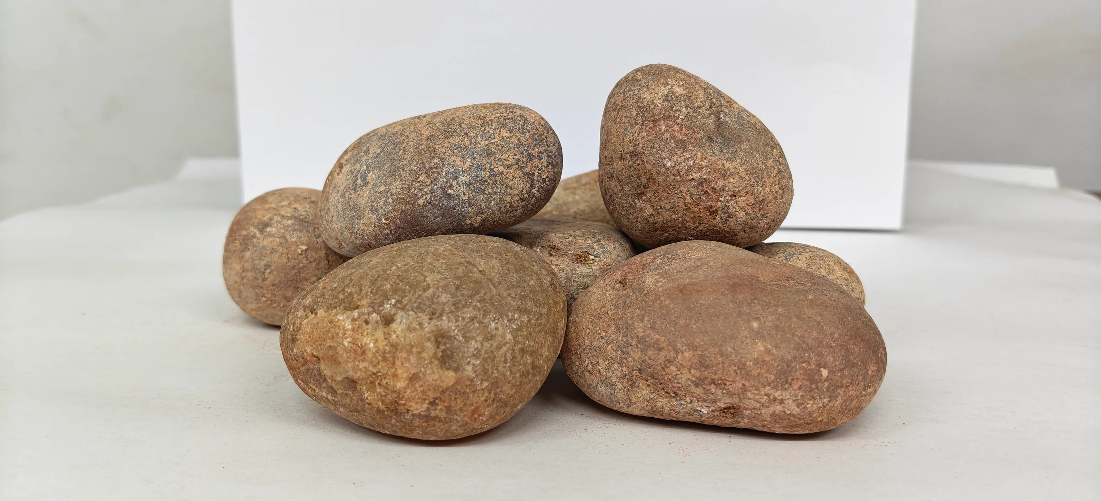 Filter media pebbles